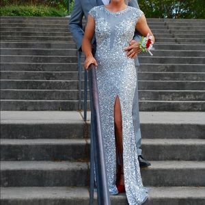 Cassandra Stone size 2 prom/formal dress